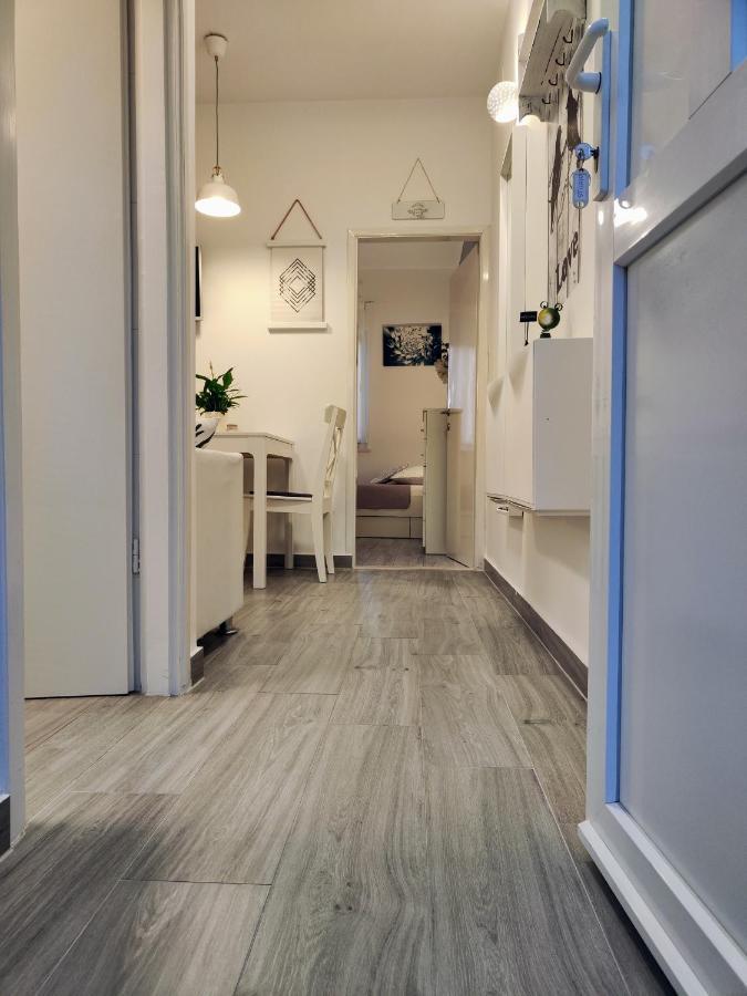 Sea & Sun Apartments טוצפי חדר תמונה