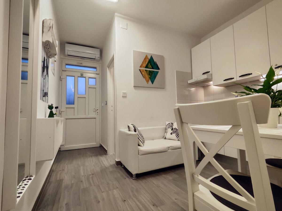 Sea & Sun Apartments טוצפי חדר תמונה