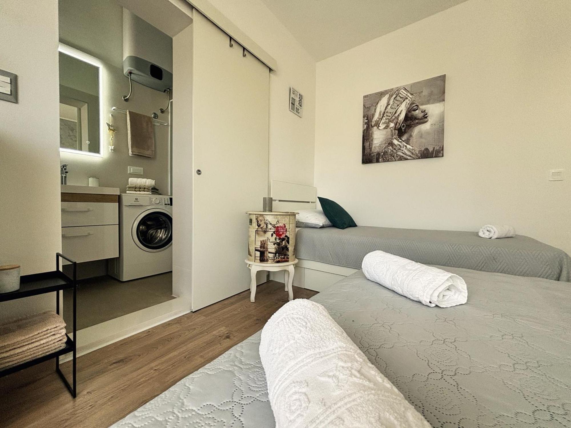 Sea & Sun Apartments טוצפי חדר תמונה
