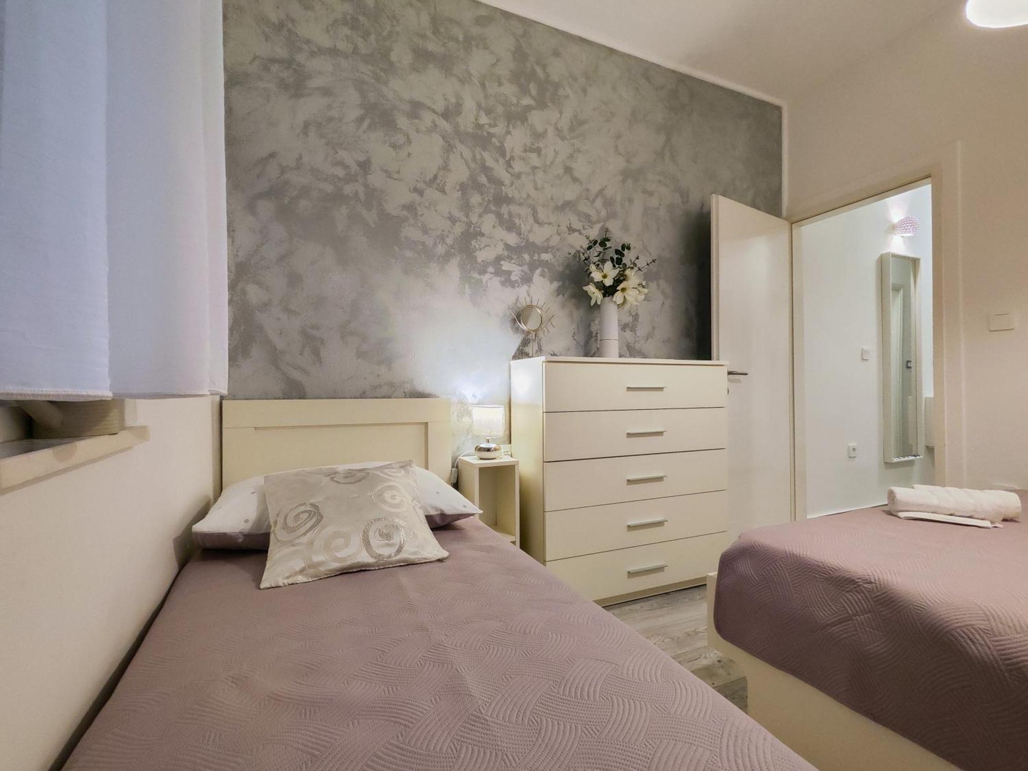 Sea & Sun Apartments טוצפי חדר תמונה